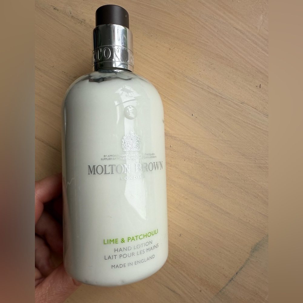Molton Brown - Hand Lotion - Lime & Patchouli, 300ml Made in England. EUC
